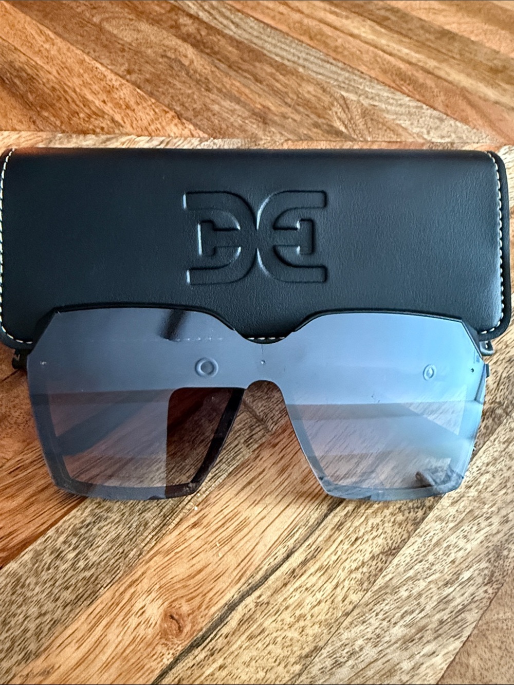 Sam Edelman Black Sunglasses with Embossed Logo Case